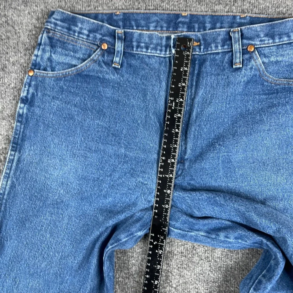 Wrangler Jeans Mens Size 38x31 Blue Straight‎ Leg Classic Denim Casual Workwear